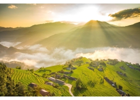 CHƯƠNG TRÌNH LIÊN TUYẾN TÂY BẮC MÙA VÀNG TRÊN NON CAO