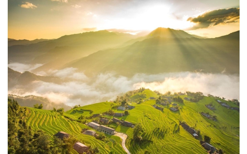 CHƯƠNG TRÌNH LIÊN TUYẾN TÂY BẮC MÙA VÀNG TRÊN NON CAO