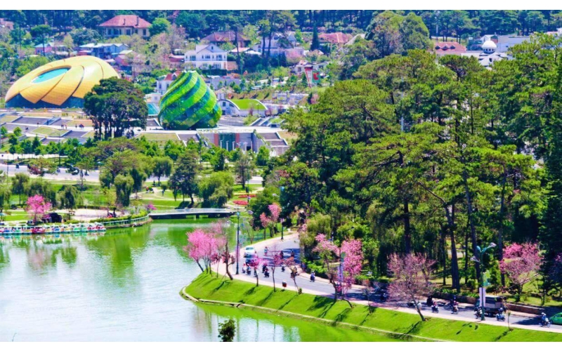 HO CHI MINH - DALAT
